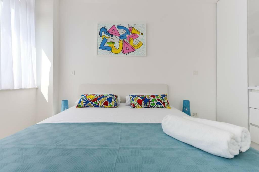 Ivy Apartment *